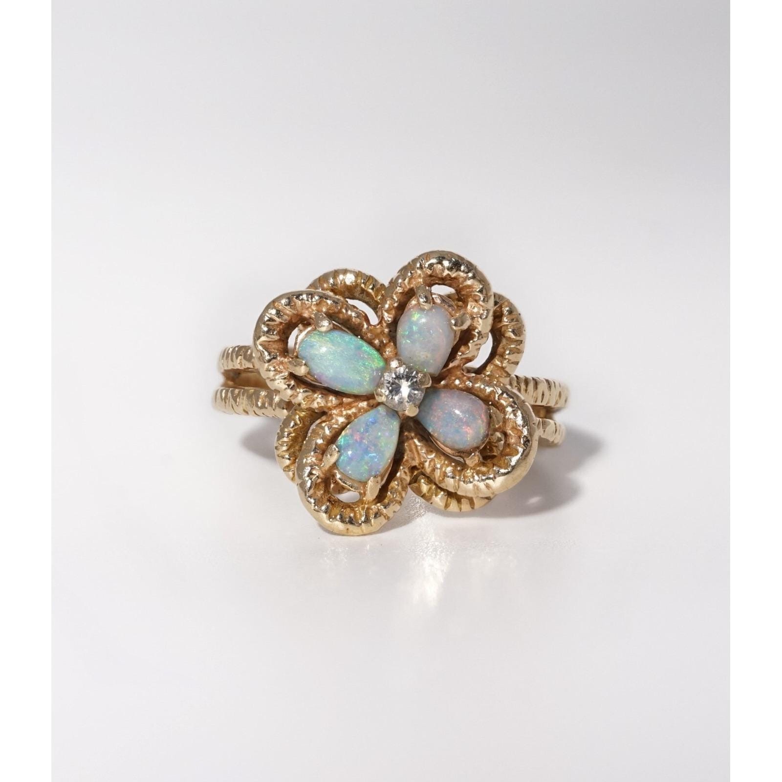 Vintage 14k Solid Yellow Gold Natural Opal  Diamond Four Leaf Clover Ring Luck